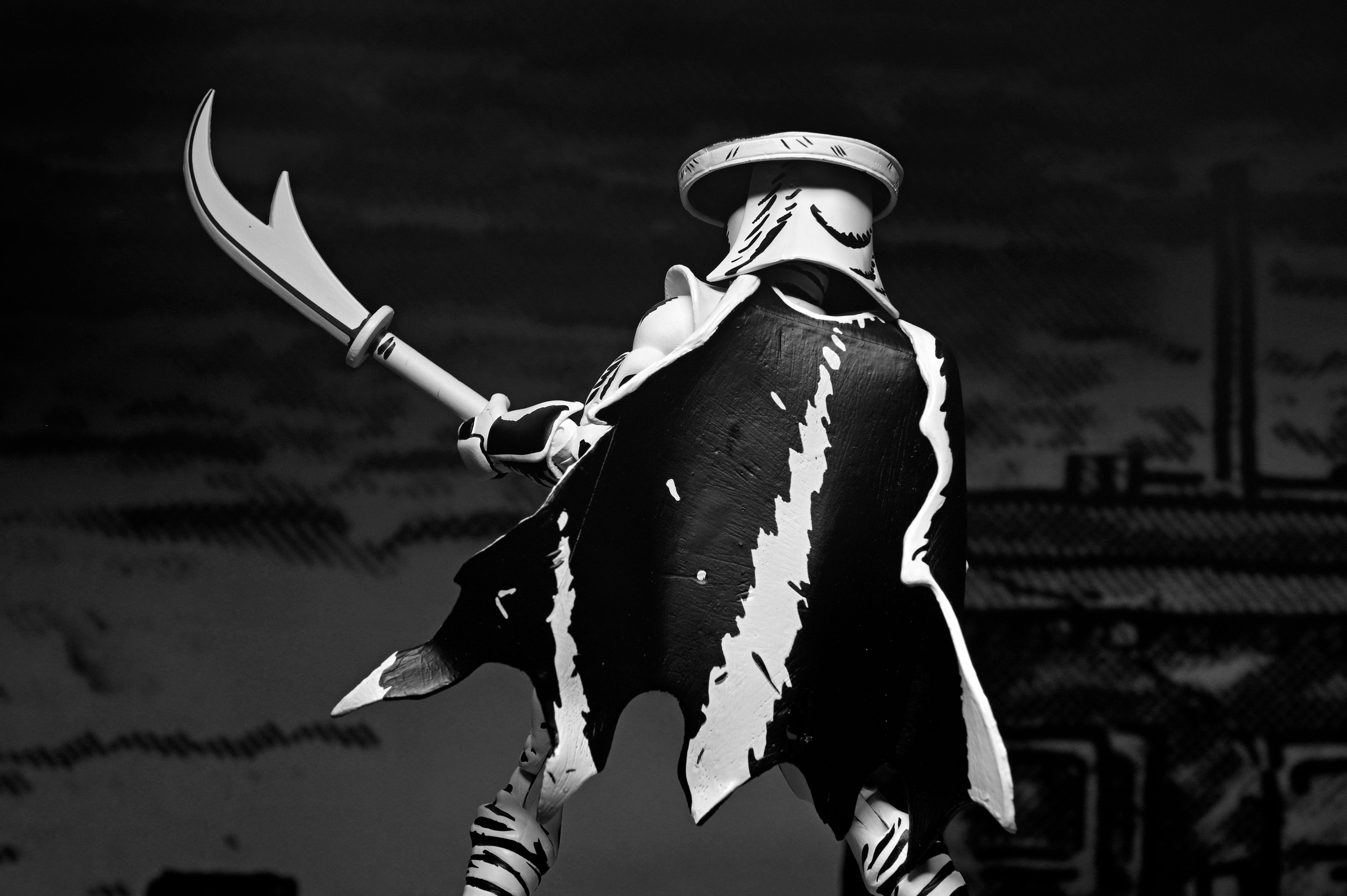 Teenage Mutant Ninja Turtles (Mirage Comics) - Black & White Elite Foot Ninja Guard 7” Scale Figure - NECA on Haulathon.com