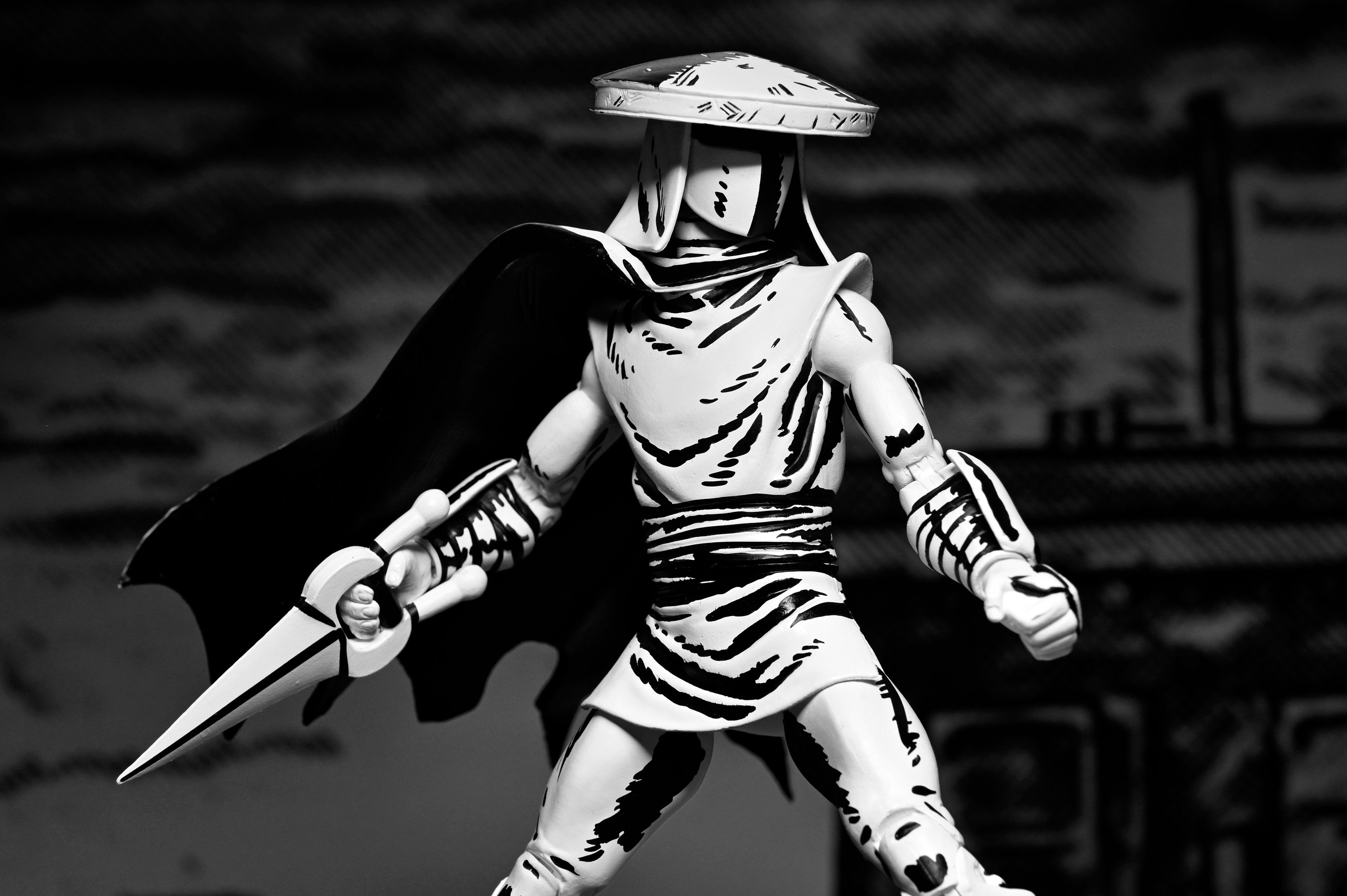 Teenage Mutant Ninja Turtles (Mirage Comics) - Black & White Elite Foot Ninja Guard 7” Scale Figure - NECA on Haulathon.com