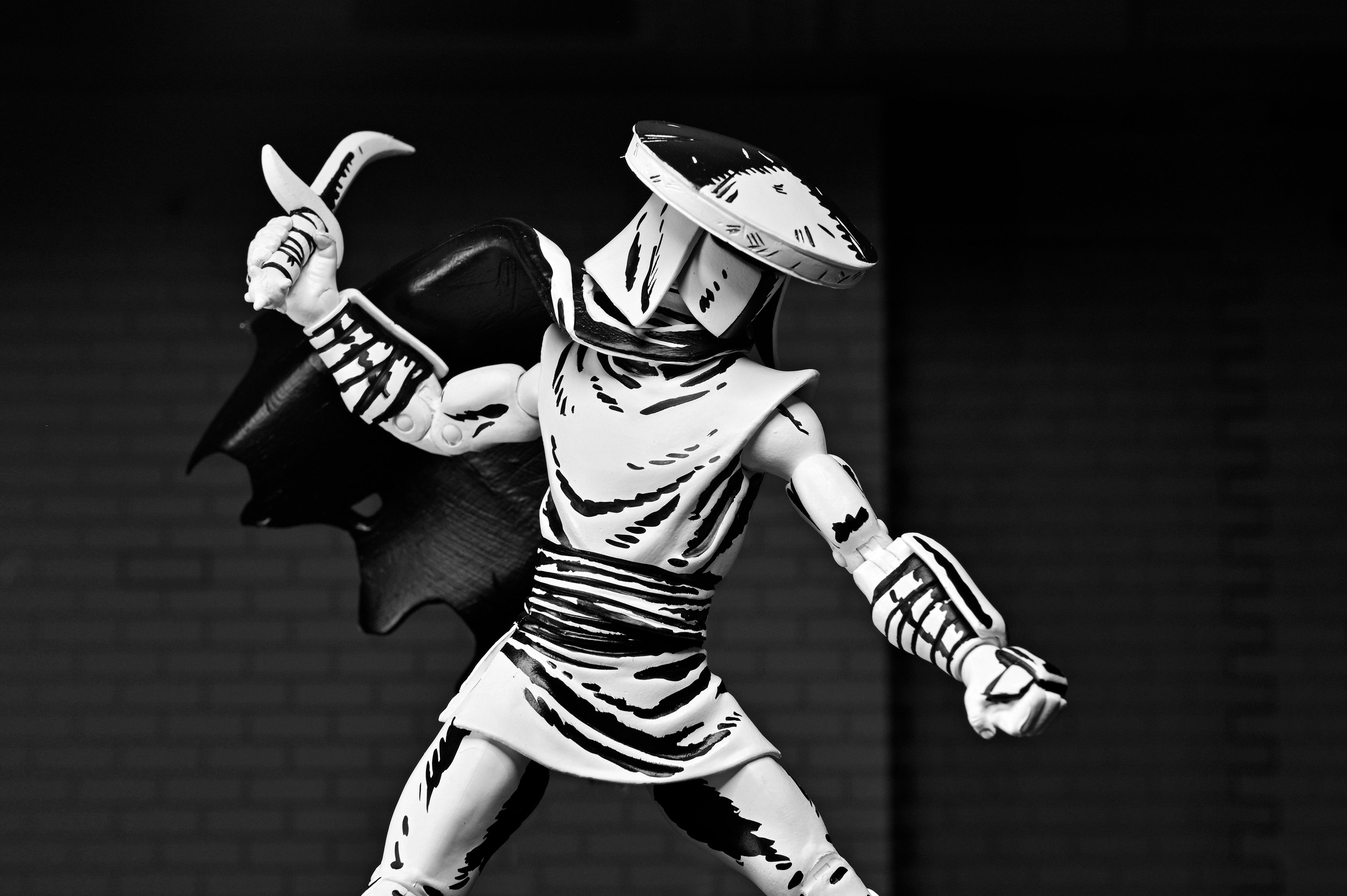 Teenage Mutant Ninja Turtles (Mirage Comics) - Black & White Elite Foot Ninja Guard 7” Scale Figure - NECA on Haulathon.com
