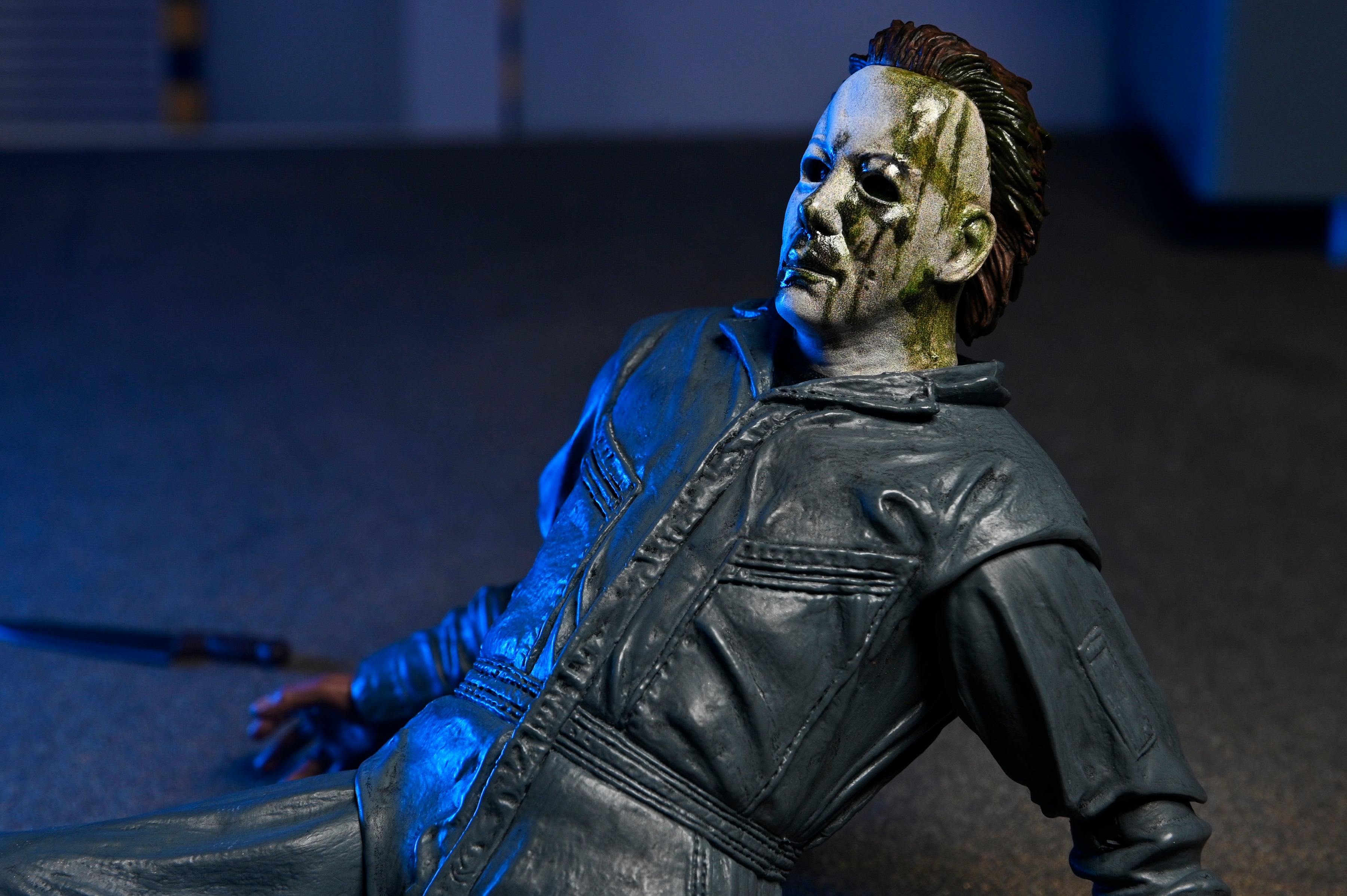 Halloween: The Curse of Michael Myers - Ultimate Michael Myers 7" Scale Action Figure - NECA on Haulathon.com