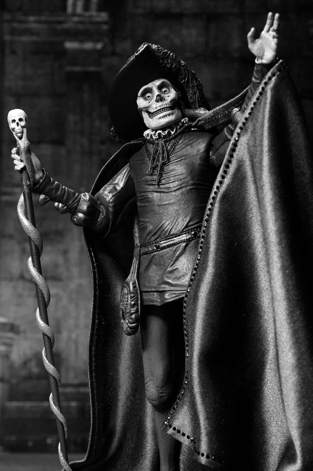 The Phantom of the Opera (1925) - Phantom of the Opera “Masque of the Red Death” 7” Scale Action Figure (Black &amp; White) - NECA on Haulathon.com