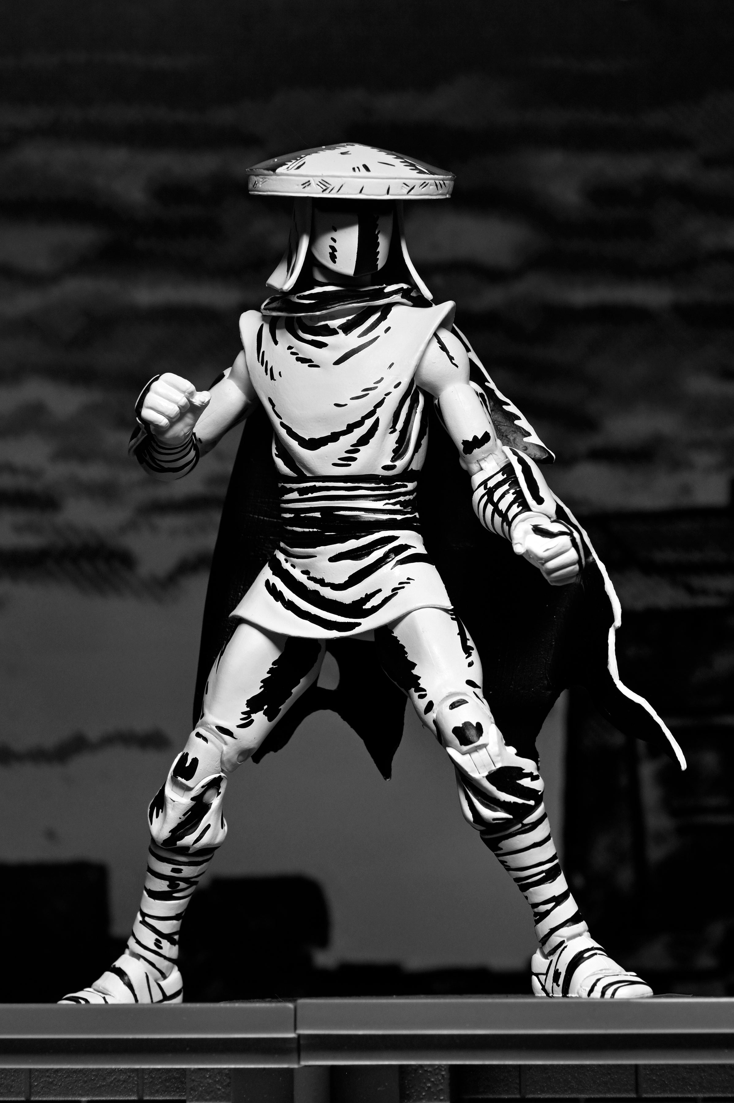 Teenage Mutant Ninja Turtles (Mirage Comics) - Black &amp; White Elite Foot Ninja Guard 7” Scale Figure - NECA on Haulathon.com