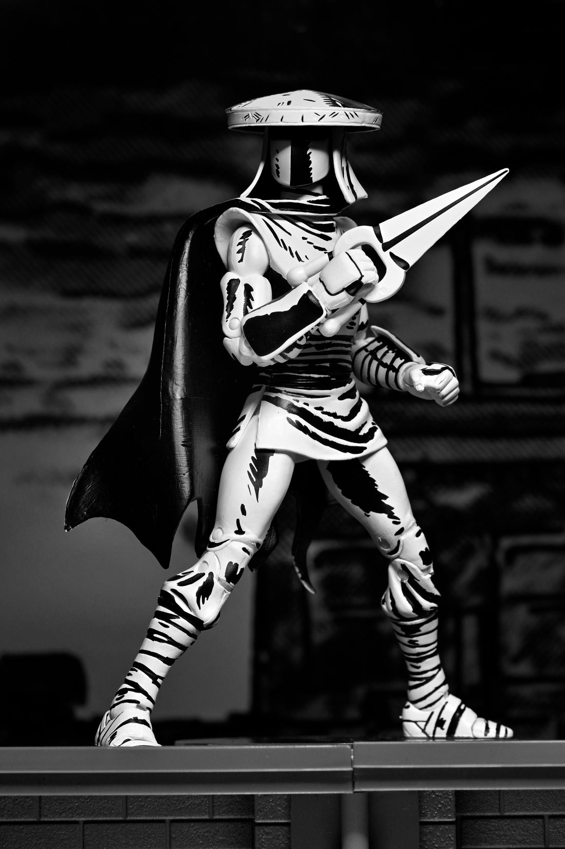 Teenage Mutant Ninja Turtles (Mirage Comics) - Black &amp; White Elite Foot Ninja Guard 7” Scale Figure - NECA on Haulathon.com
