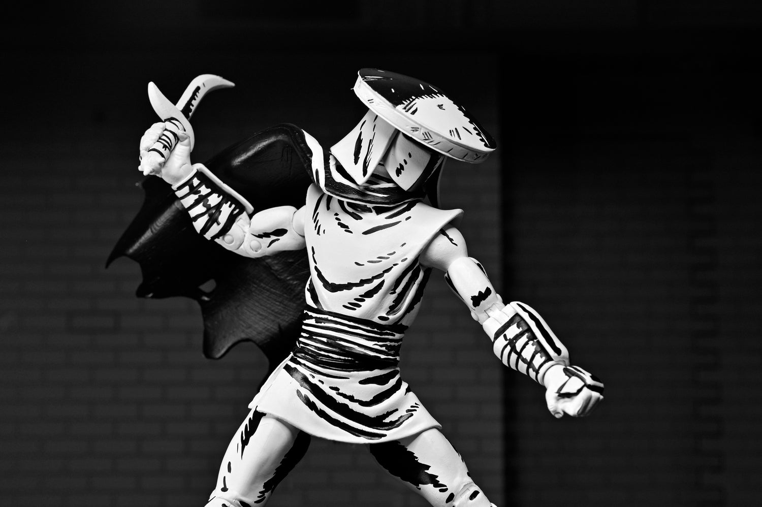 Teenage Mutant Ninja Turtles (Mirage Comics) - Black &amp; White Elite Foot Ninja Guard 7” Scale Figure - NECA on Haulathon.com